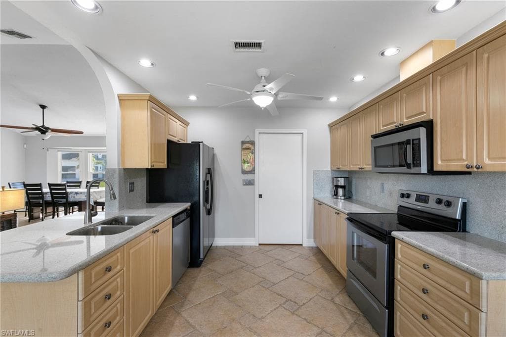 1101 Strawberry Ct, Marco Island, FL 34145-14