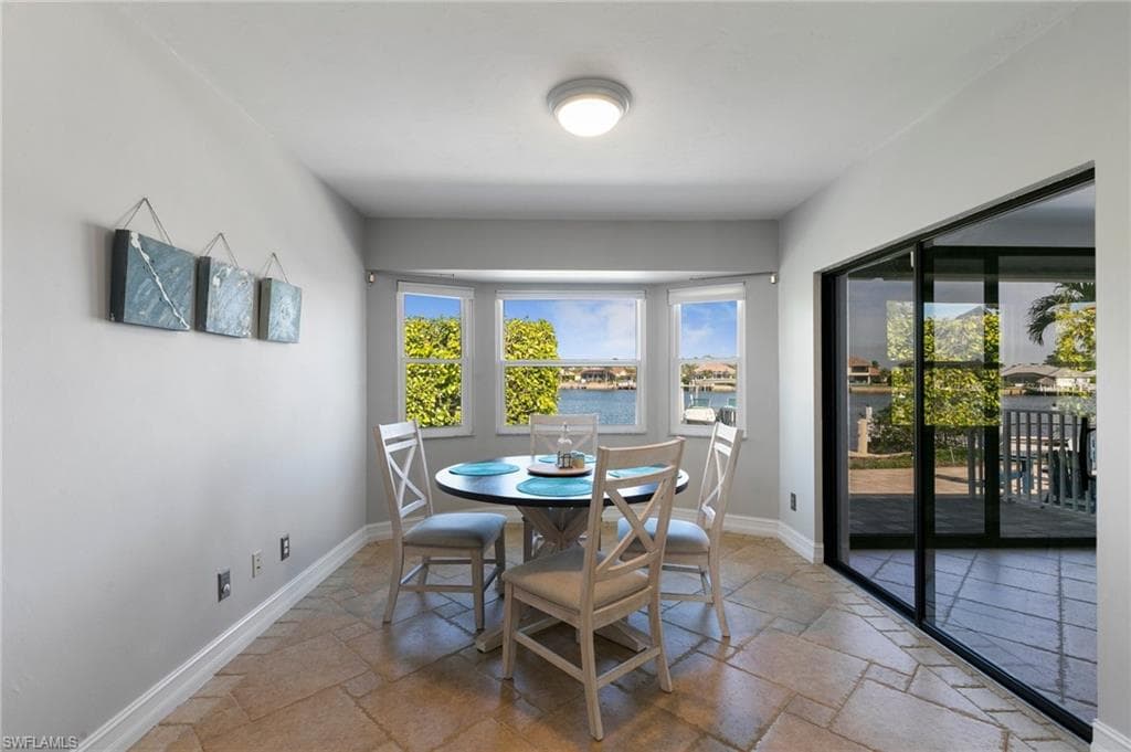 1101 Strawberry Ct, Marco Island, FL 34145-17