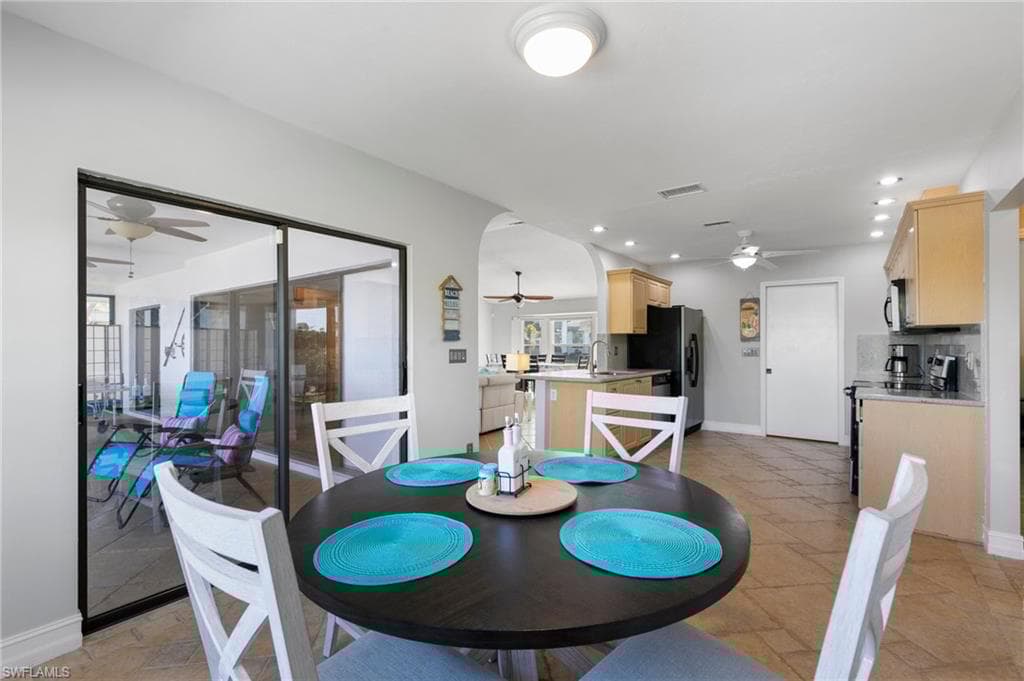 1101 Strawberry Ct, Marco Island, FL 34145-18
