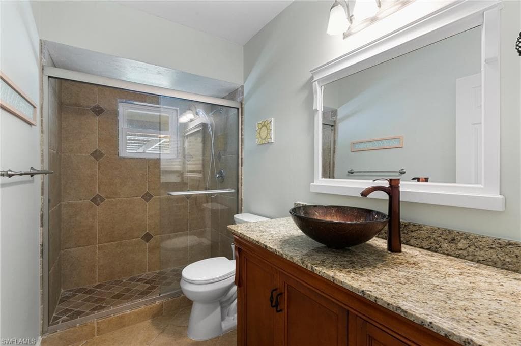 1101 Strawberry Ct, Marco Island, FL 34145-24