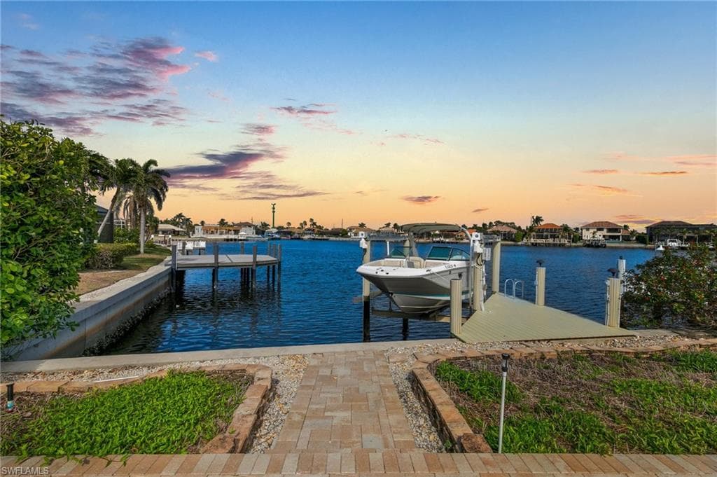 1101 Strawberry Ct, Marco Island, FL 34145-38