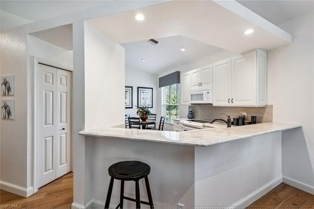 8472 Bent Creek Way, Naples, FL 34114-8