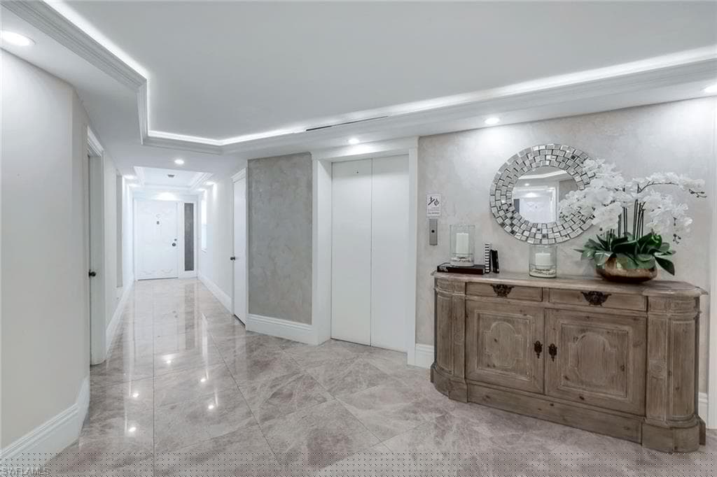 220 Seaview Ct Phc, Marco Island, FL 34145-7