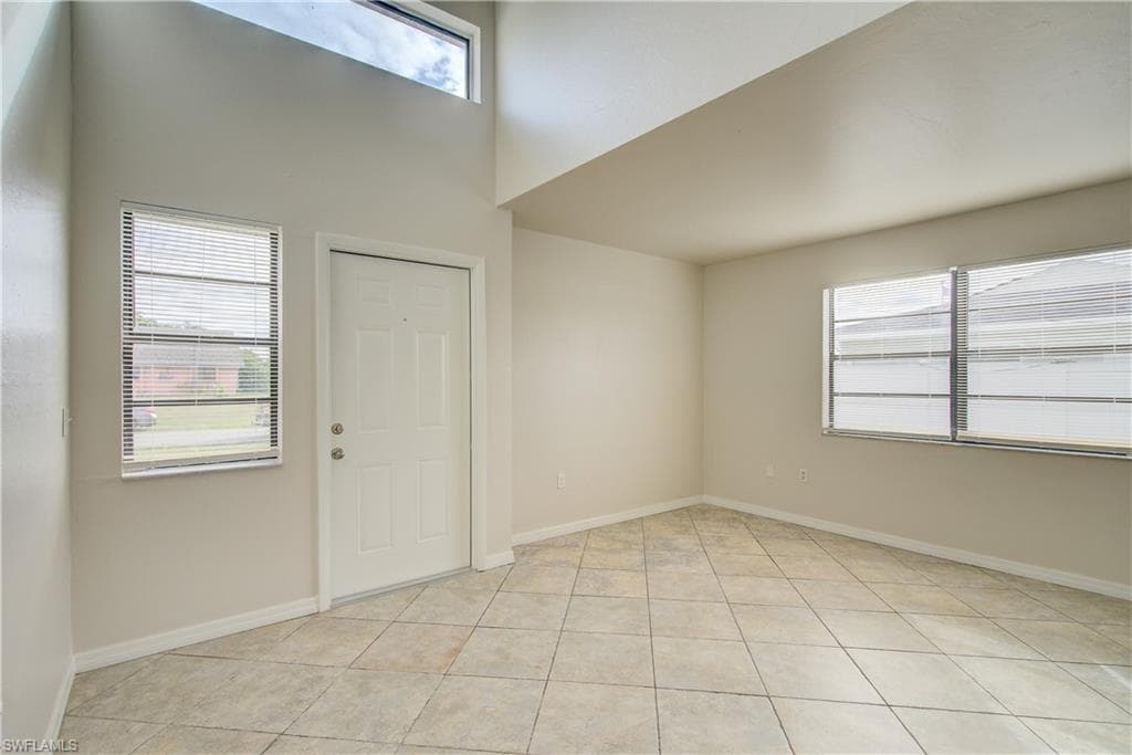 308 17th Pl, Cape Coral, FL 33990-12