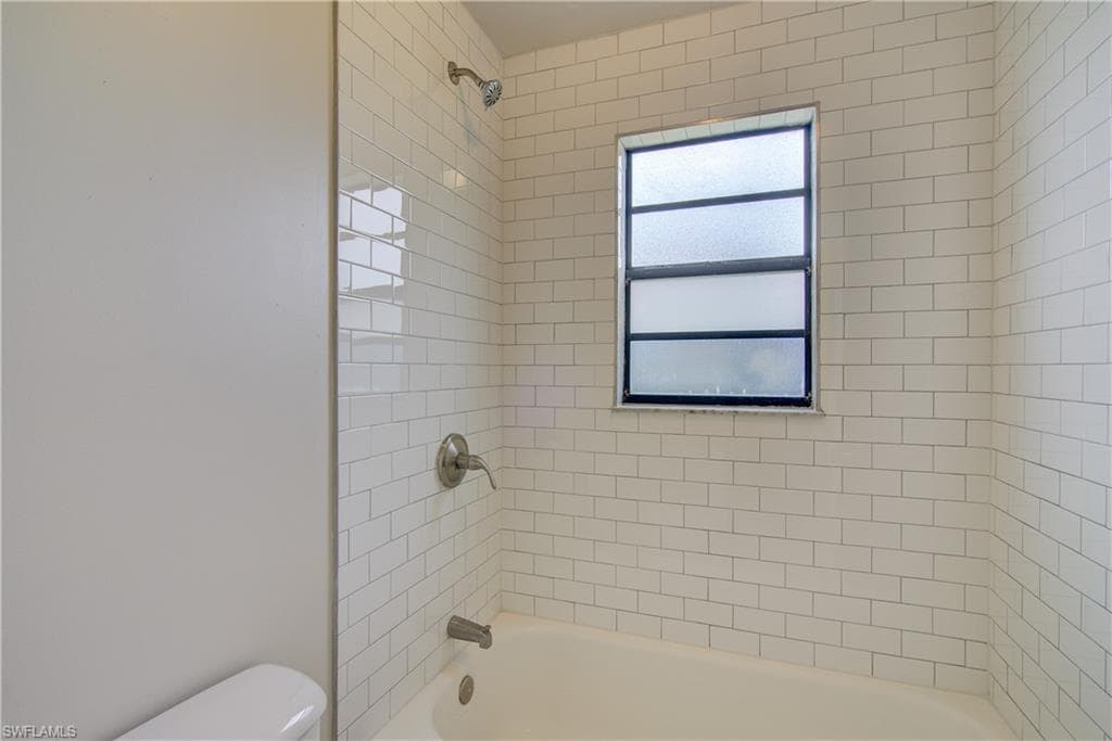 308 17th Pl, Cape Coral, FL 33990-23