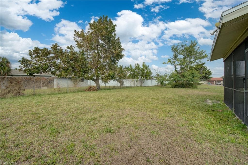 308 17th Pl, Cape Coral, FL 33990-47