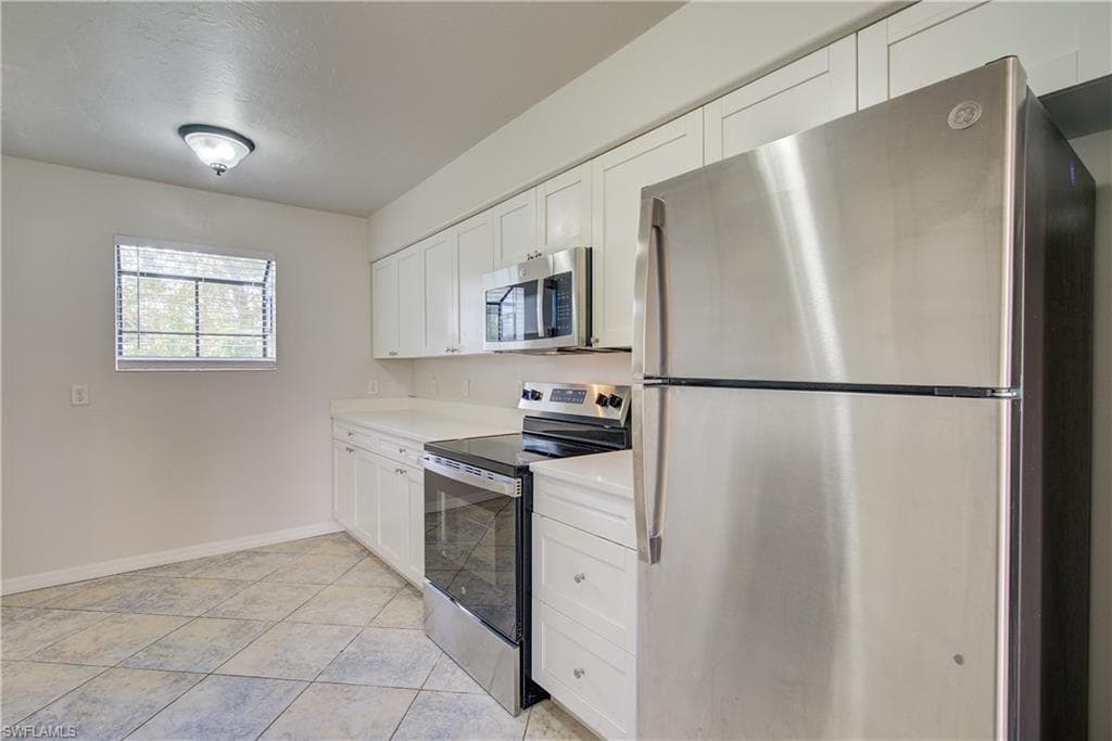 308 17th Pl, Cape Coral, FL 33990-5