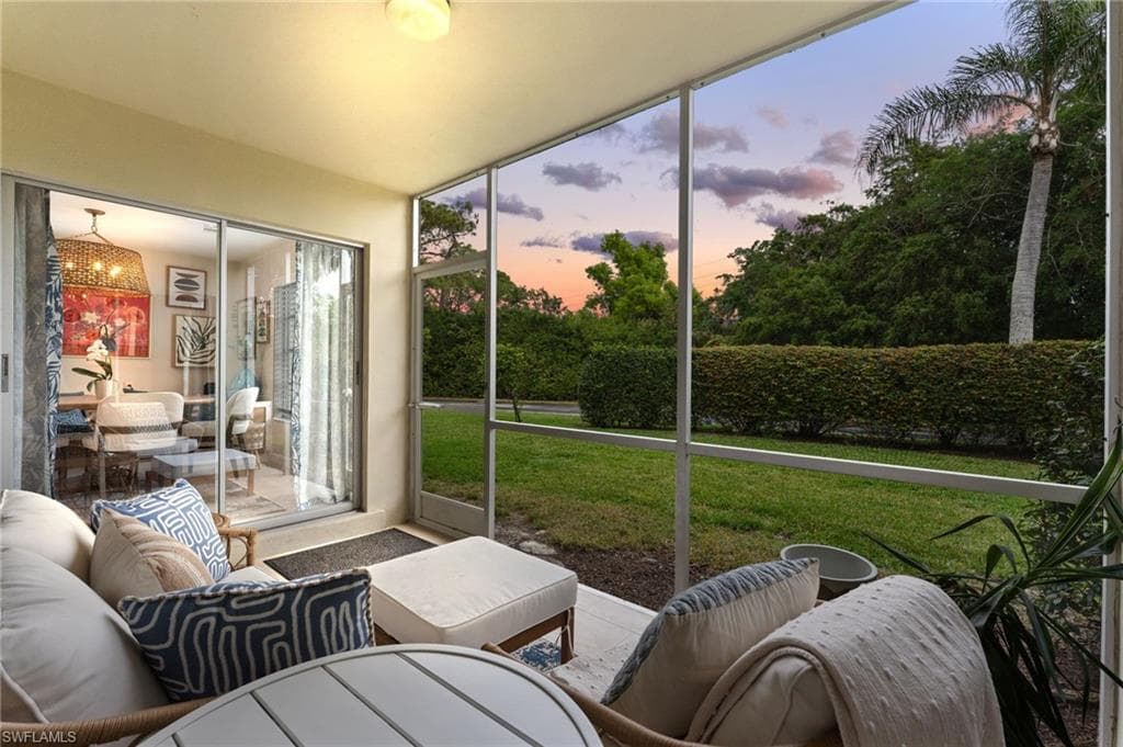 208 Bob O Link Way 208a, Naples, FL 34105-2