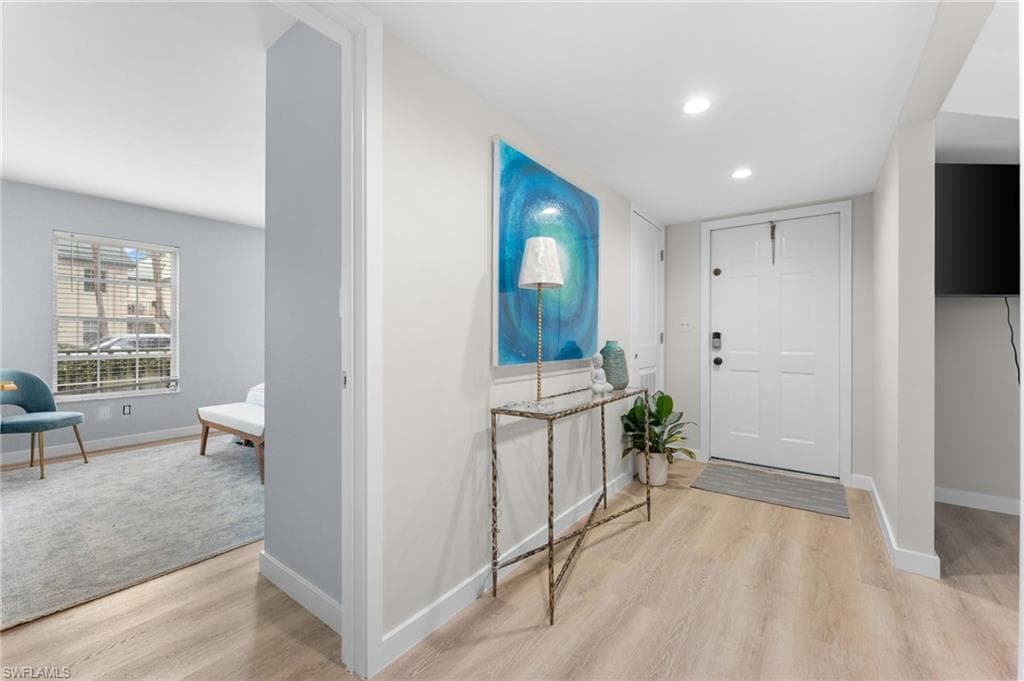 208 Bob O Link Way 208a, Naples, FL 34105-4