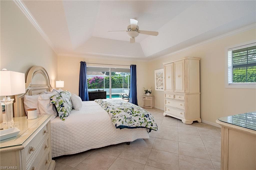 702 Willowwood Ln, Naples, FL 34108-15