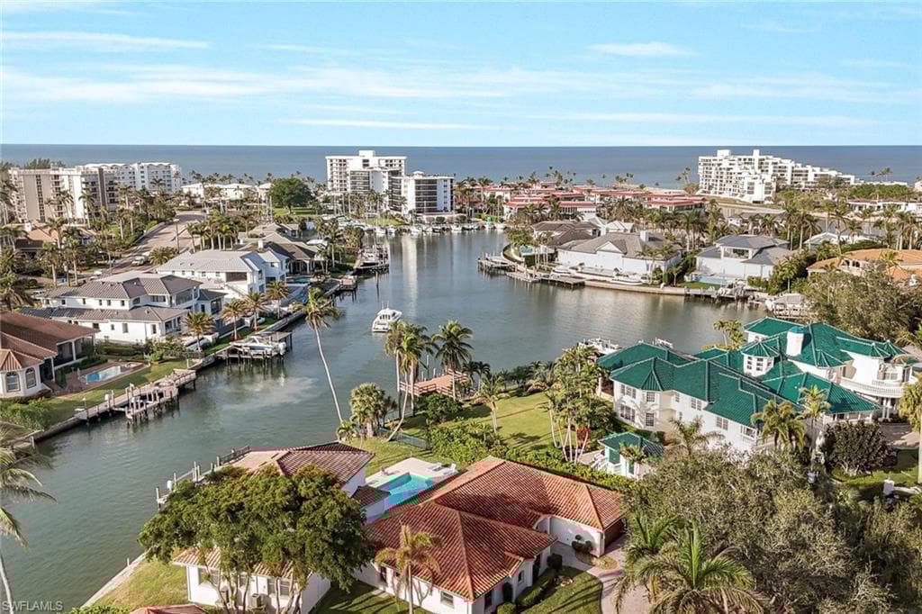 350 Bow Line Bend, Naples, FL 34103-5