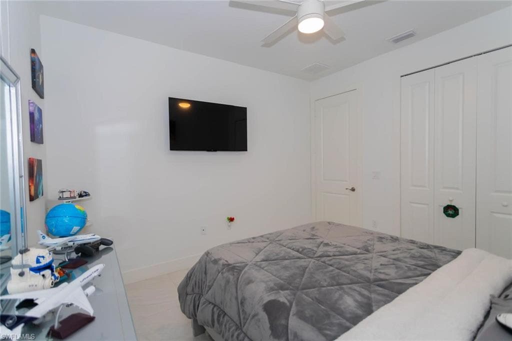 2451 10th Ave SE, Naples, FL 34117-25