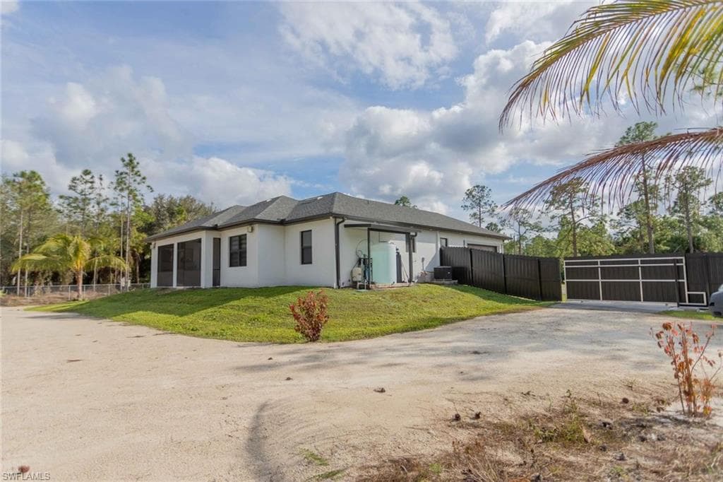 2451 10th Ave SE, Naples, FL 34117-6