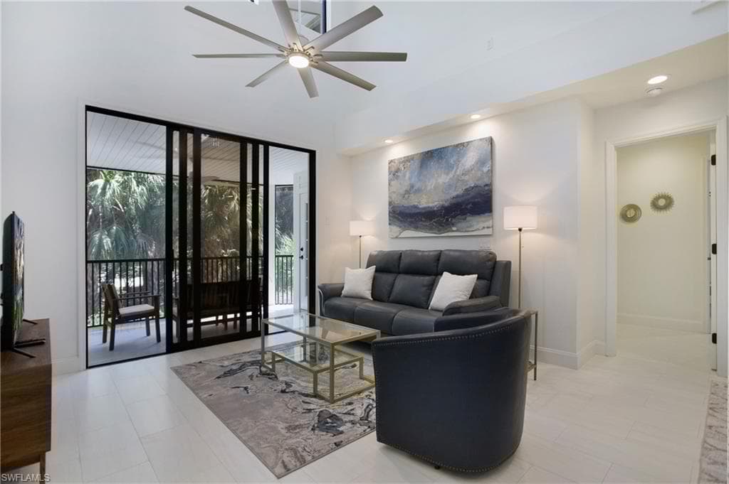 27101 Oakwood Lake Dr, Bonita Springs, FL 34134-11