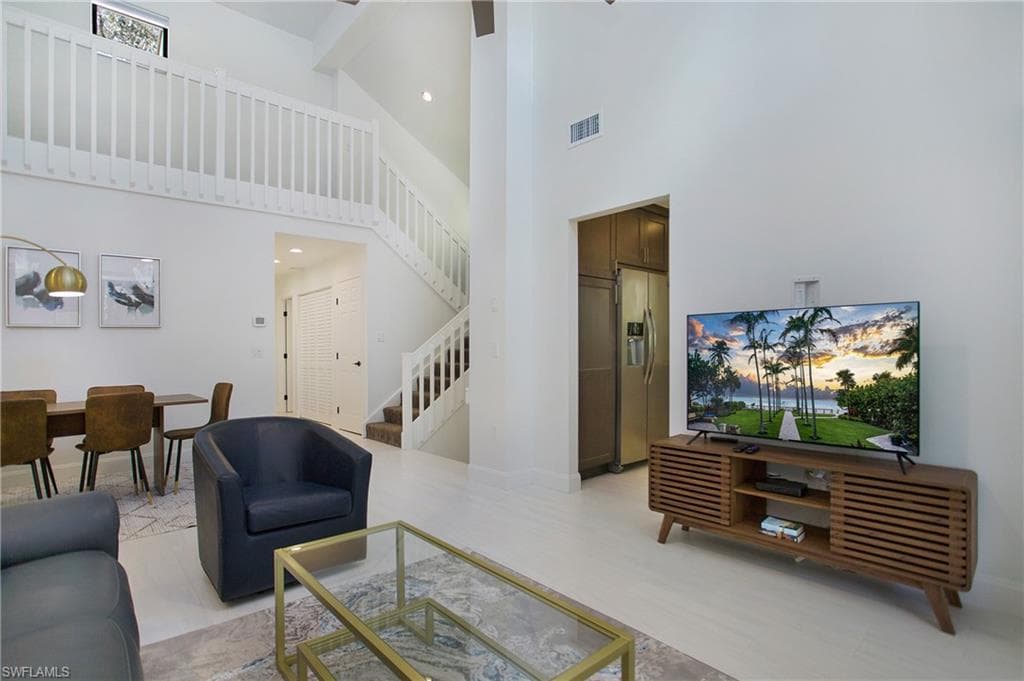 27101 Oakwood Lake Dr, Bonita Springs, FL 34134-15