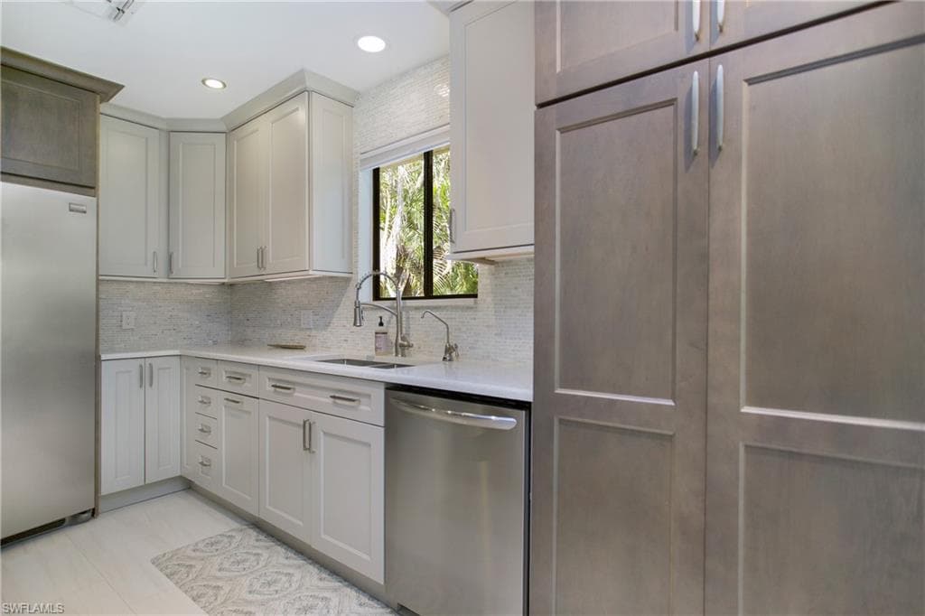 27101 Oakwood Lake Dr, Bonita Springs, FL 34134-21
