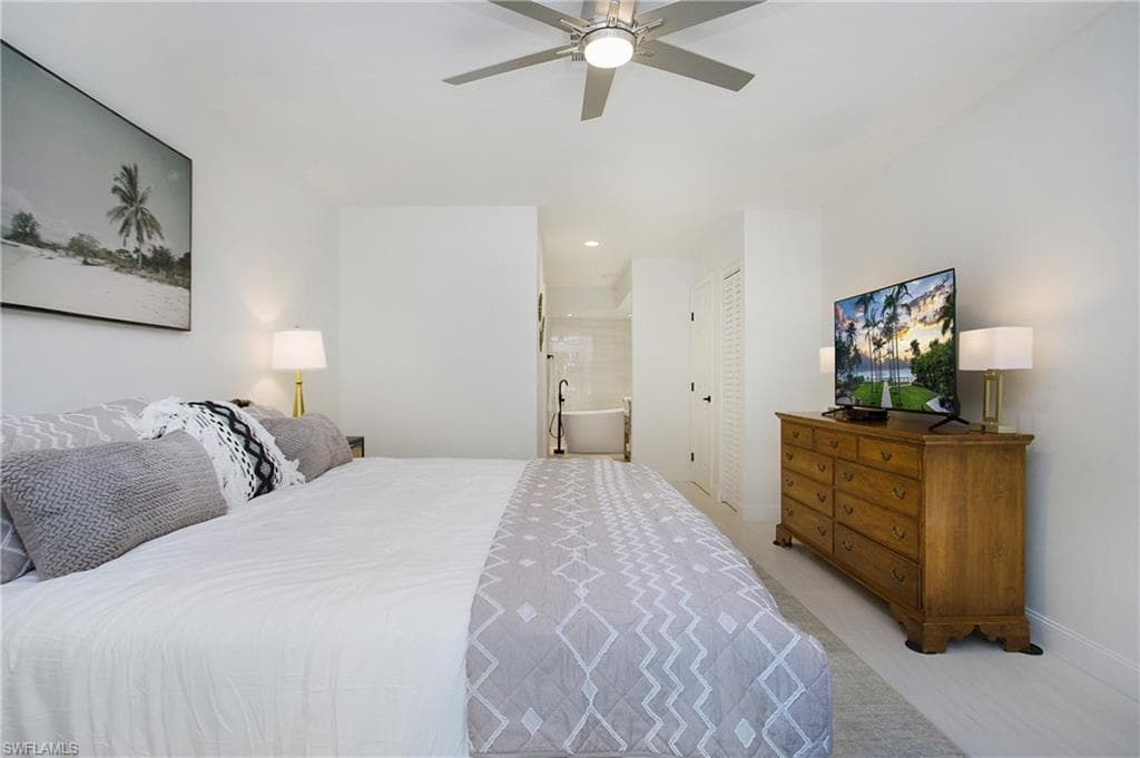 27101 Oakwood Lake Dr, Bonita Springs, FL 34134-31