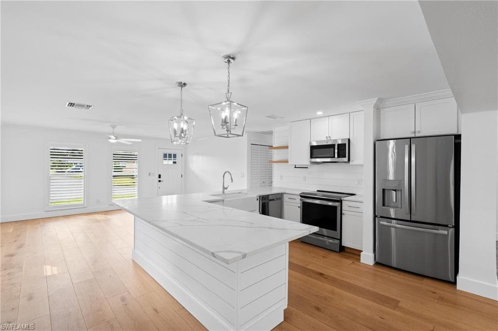 /property-images/225003774-2.jpg