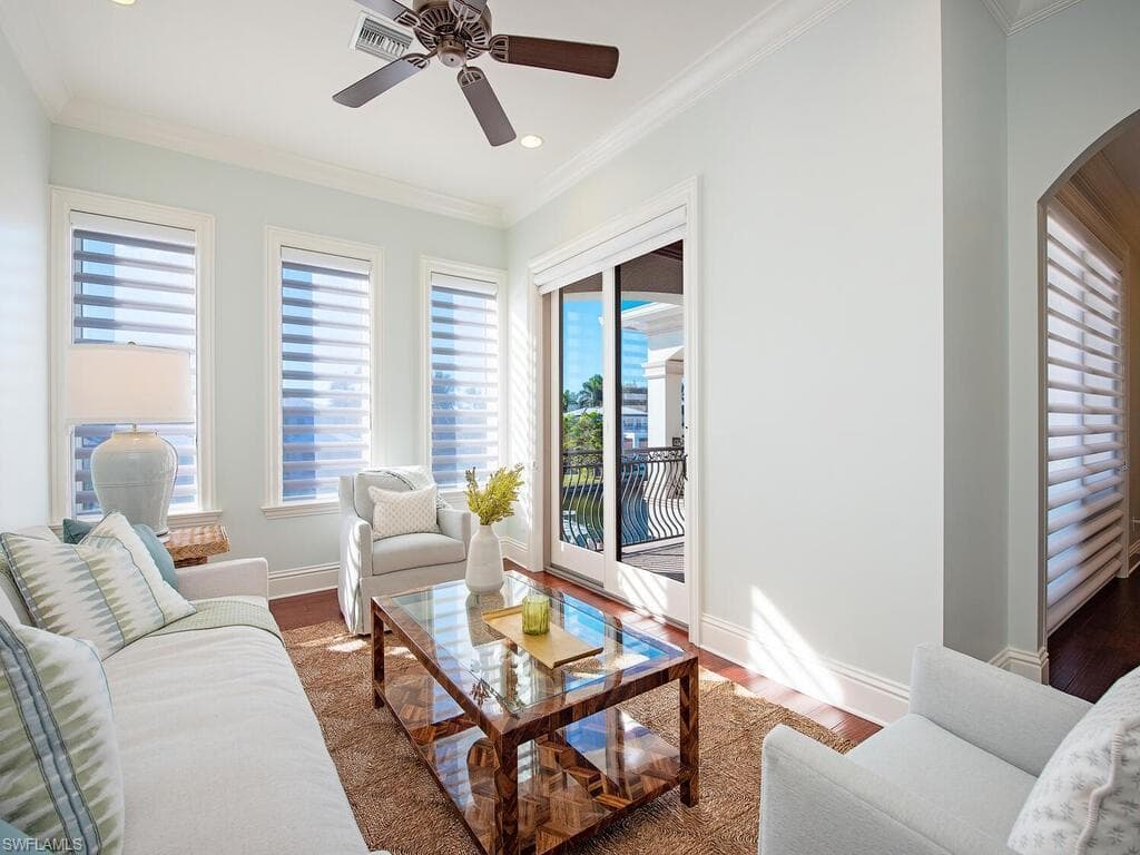 1940 6th St S, Naples, FL 34102-16