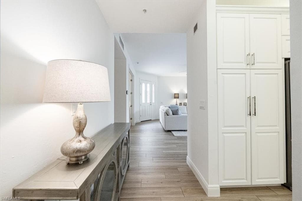 233 Colonade Cir 2205, Naples, FL 34103-14