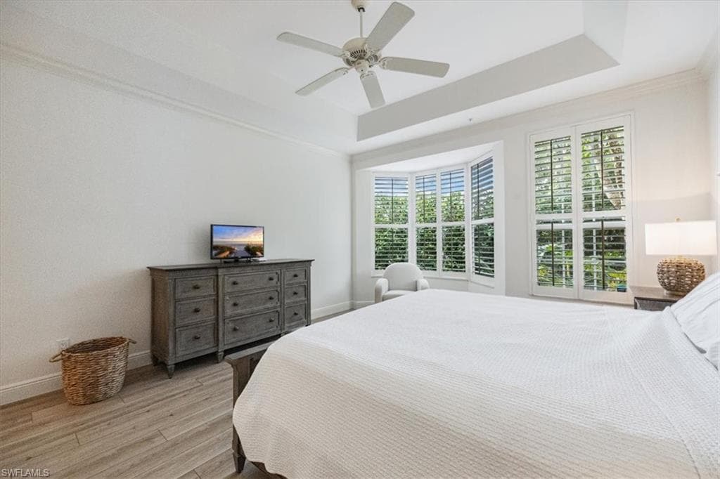 233 Colonade Cir 2205, Naples, FL 34103-17