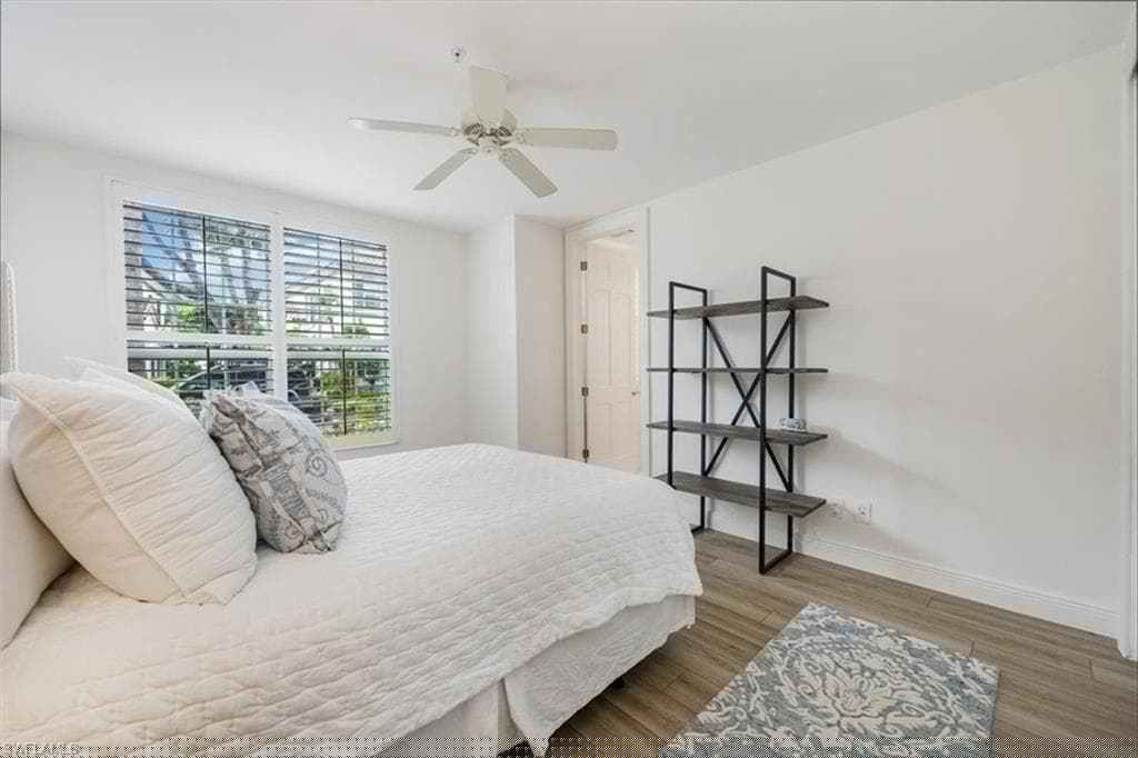233 Colonade Cir 2205, Naples, FL 34103-20