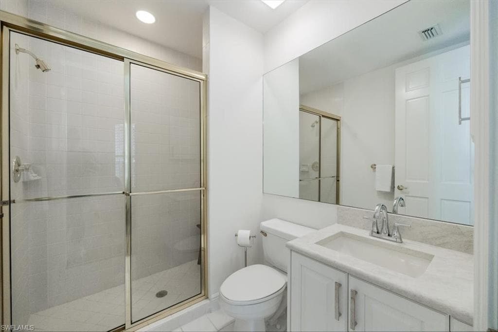 233 Colonade Cir 2205, Naples, FL 34103-22
