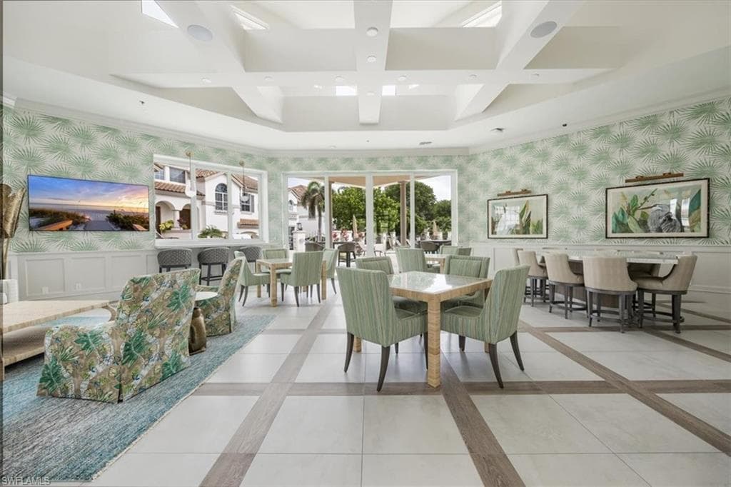 233 Colonade Cir 2205, Naples, FL 34103-32