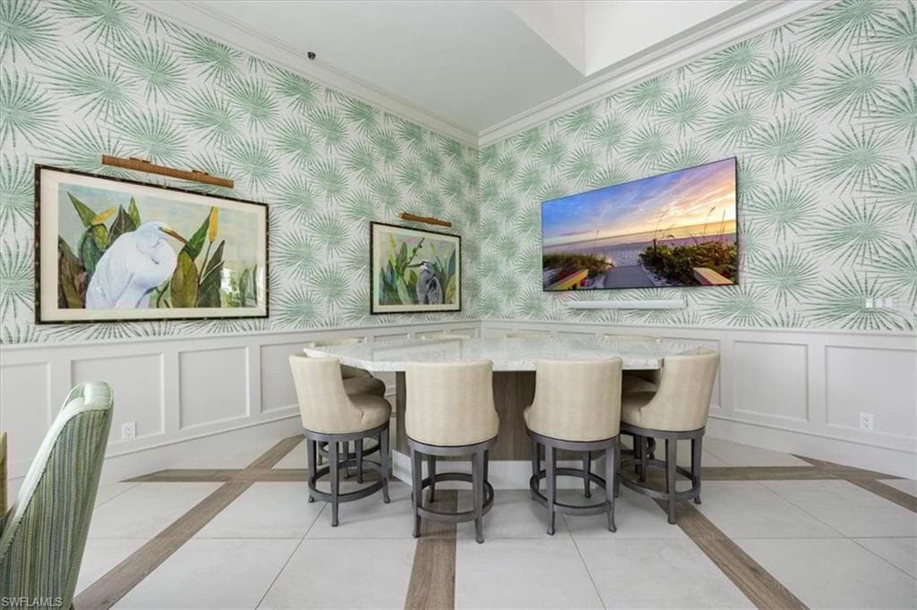 233 Colonade Cir 2205, Naples, FL 34103-33