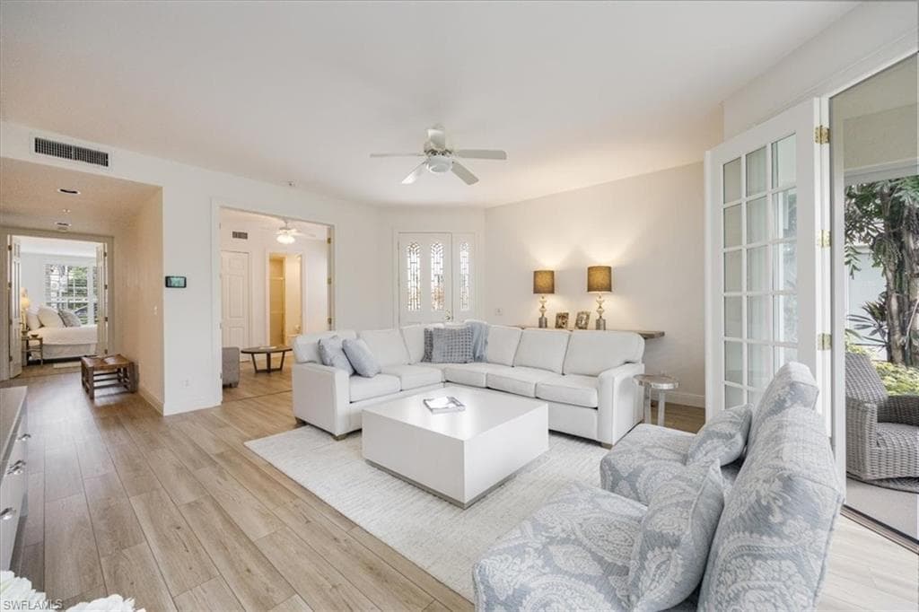 233 Colonade Cir 2205, Naples, FL 34103-8