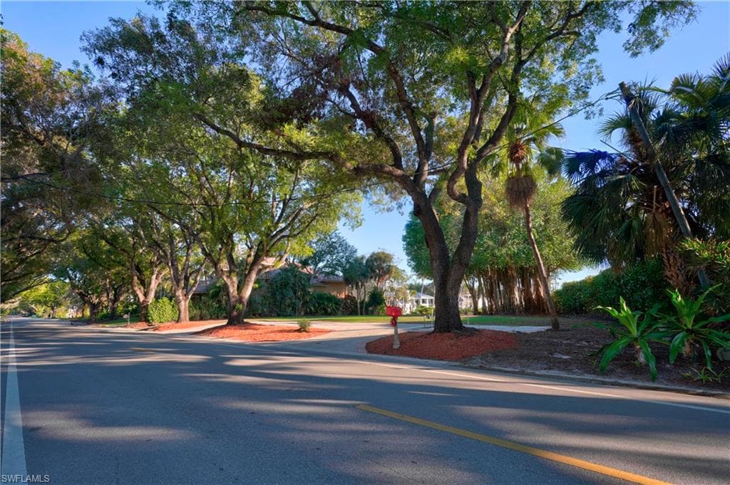 442 18th Ave S, Naples, FL 34102-3