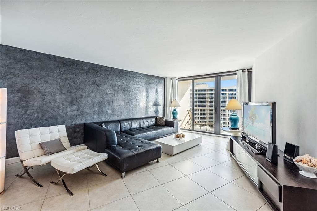 440 Seaview Ct 1607, Marco Island, FL 34145-3