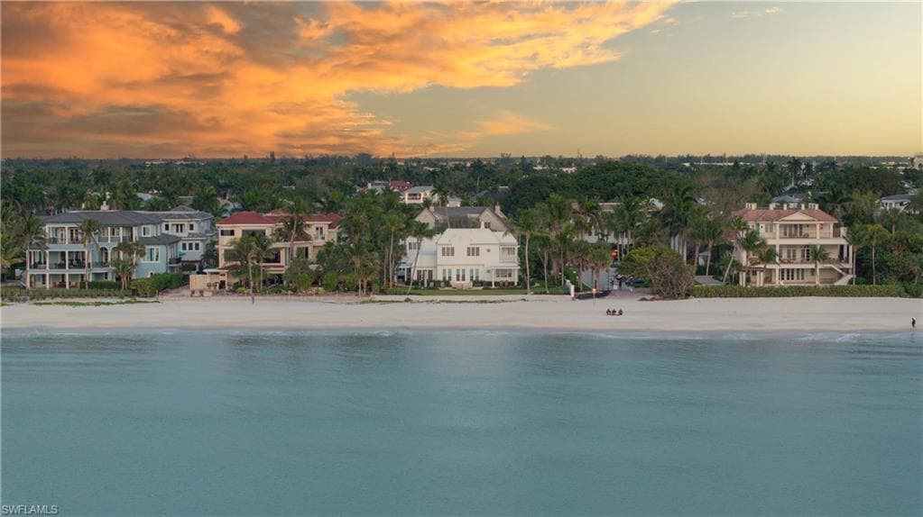 23 6th Ave N, Naples, FL 34102-4