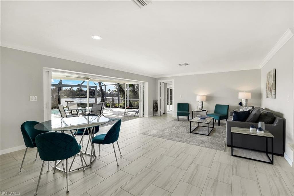 232 Conners Ave, Naples, FL 34108-17