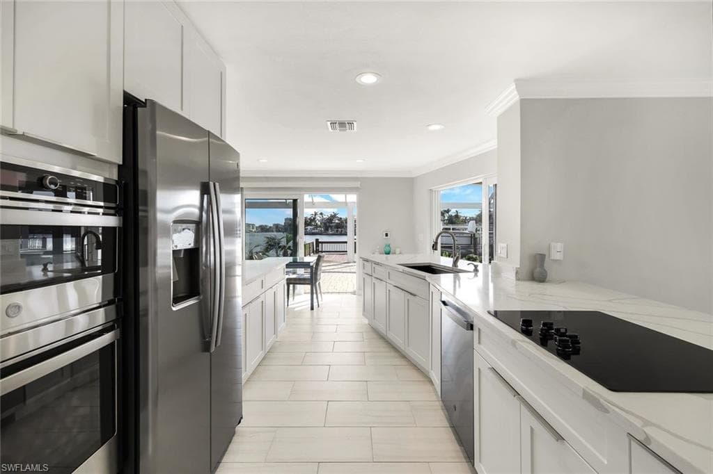 232 Conners Ave, Naples, FL 34108-19