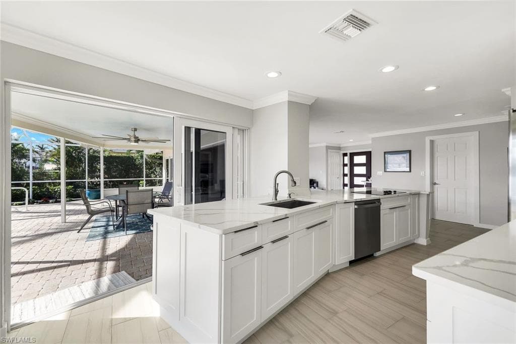 232 Conners Ave, Naples, FL 34108-21