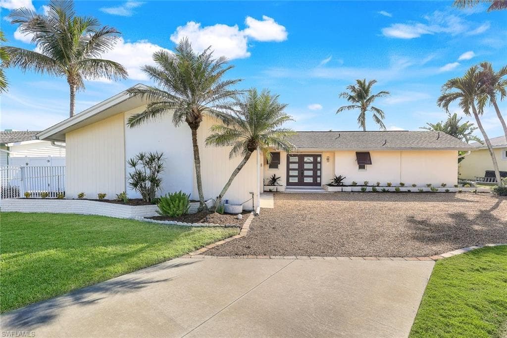232 Conners Ave, Naples, FL 34108-8