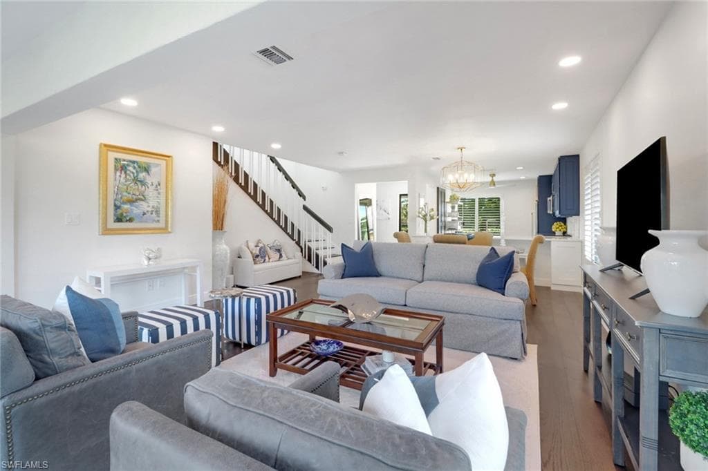 605 8th Ave S 605, Naples, FL 34102-15