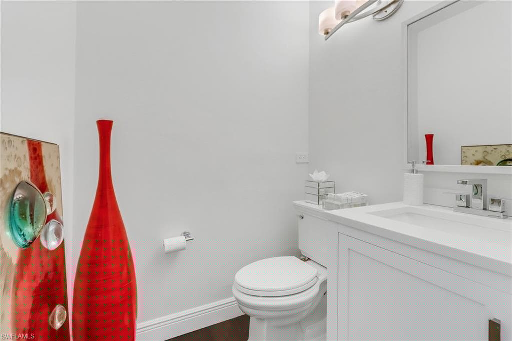 605 8th Ave S 605, Naples, FL 34102-24