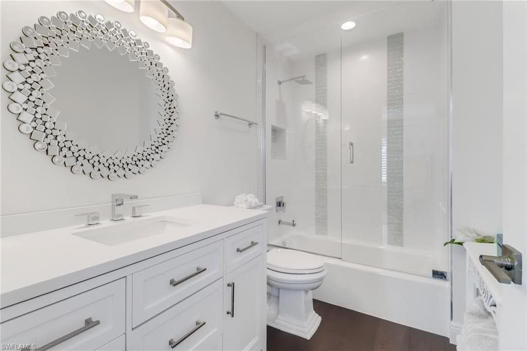 605 8th Ave S 605, Naples, FL 34102-32