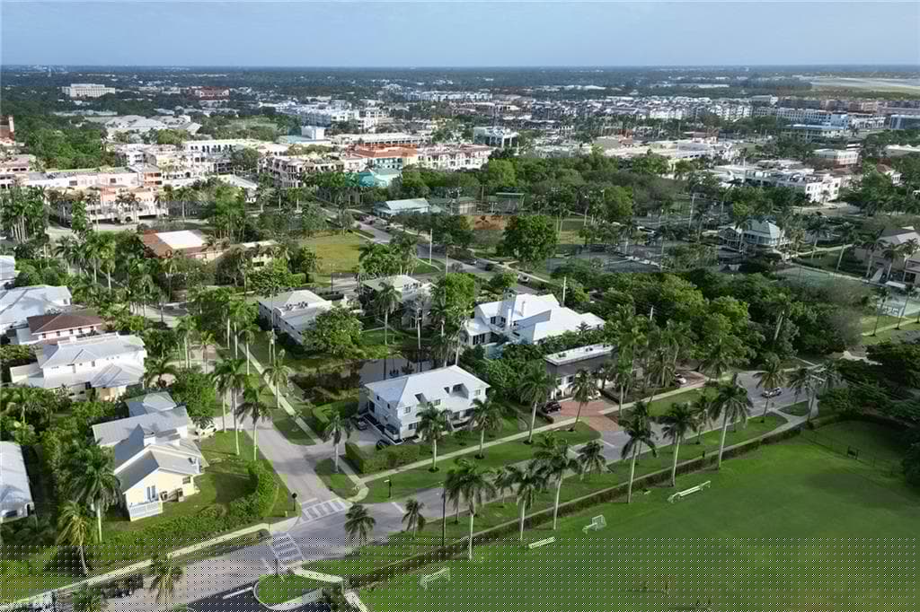 605 8th Ave S 605, Naples, FL 34102-47