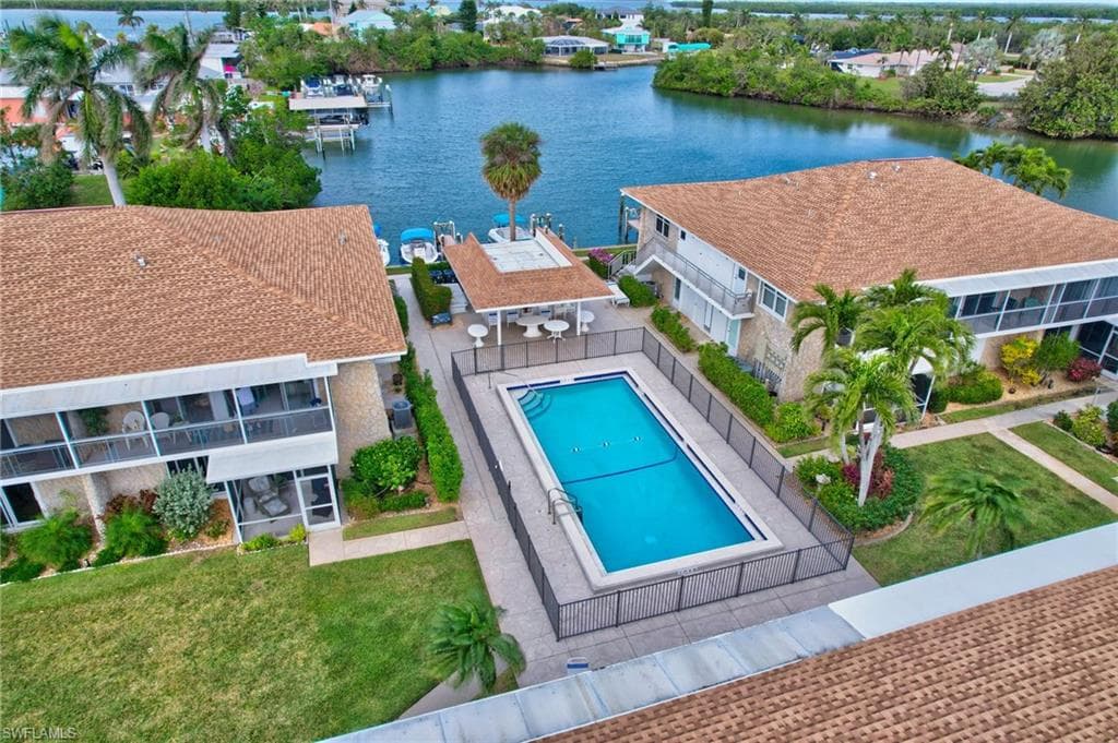 330 Kon Tiki Dr E7, Naples, FL 34113-22