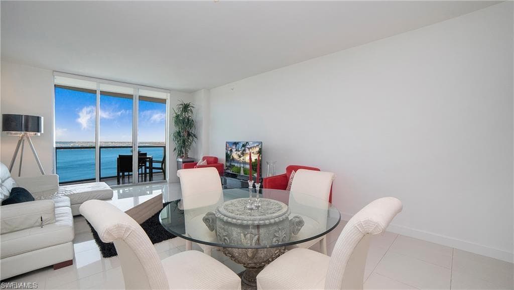 3000 Oasis Grand Blvd 1204, Fort Myers, FL 33916-10