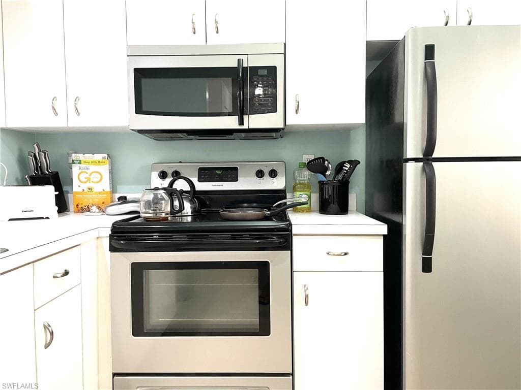 1044 Woodshire Ln B102, Naples, FL 34105-15