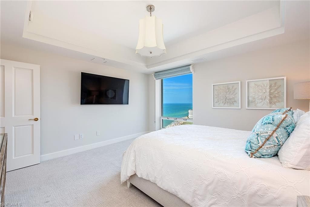 8665 Bay Colony Dr Ph2004, Naples, FL 34108-9
