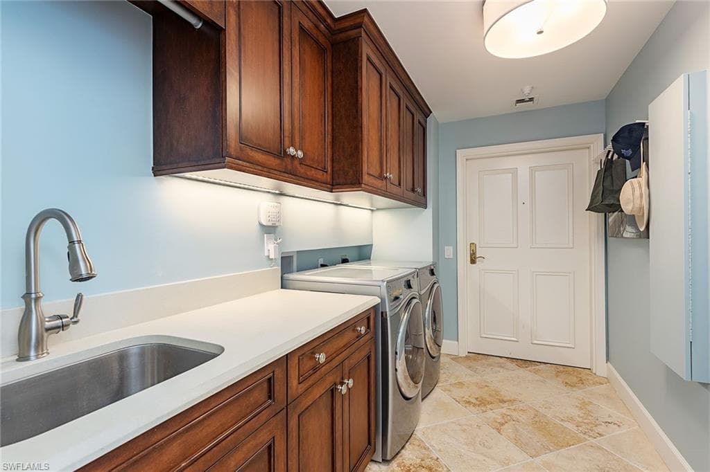 8665 Bay Colony Dr Ph2004, Naples, FL 34108-12