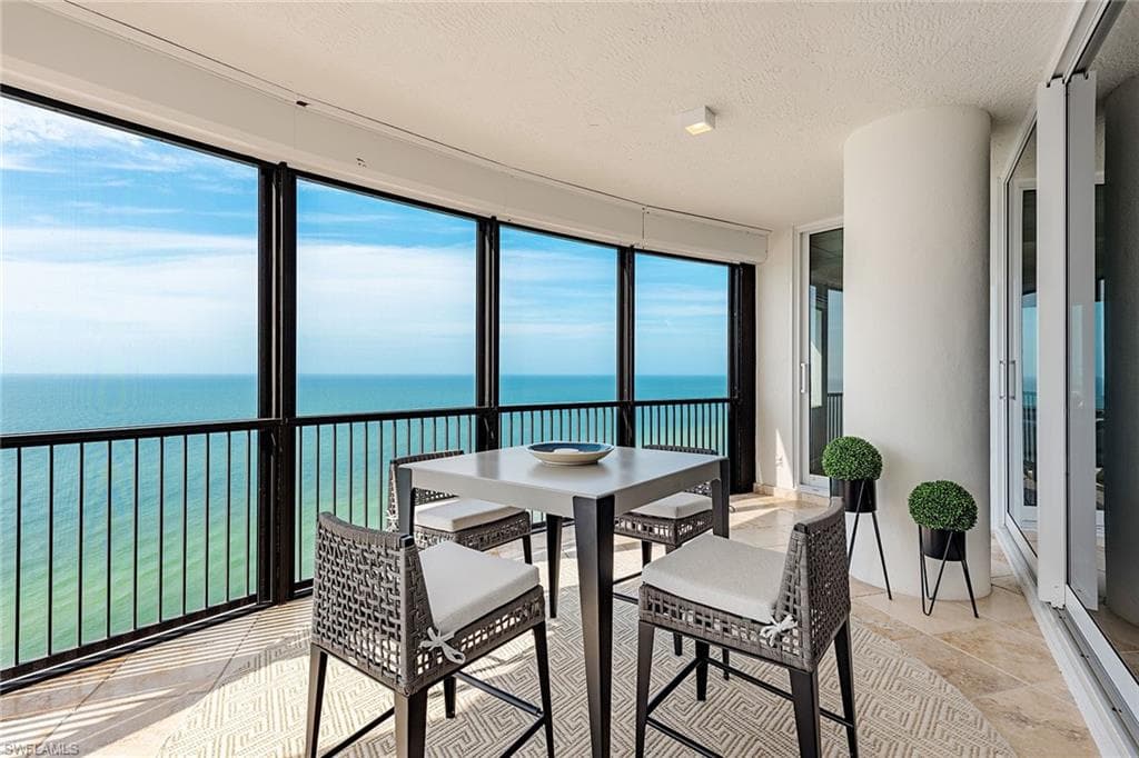 8665 Bay Colony Dr Ph2004, Naples, FL 34108-13