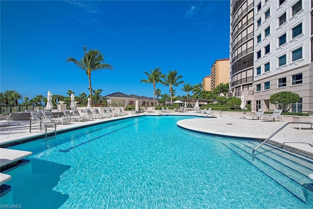 8665 Bay Colony Dr Ph2004, Naples, FL 34108-16