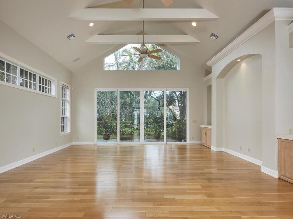 7091 Verde Way, Naples, FL 34108-5