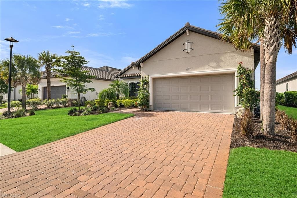 15271 Arpino Ct, Naples, FL 34114-32